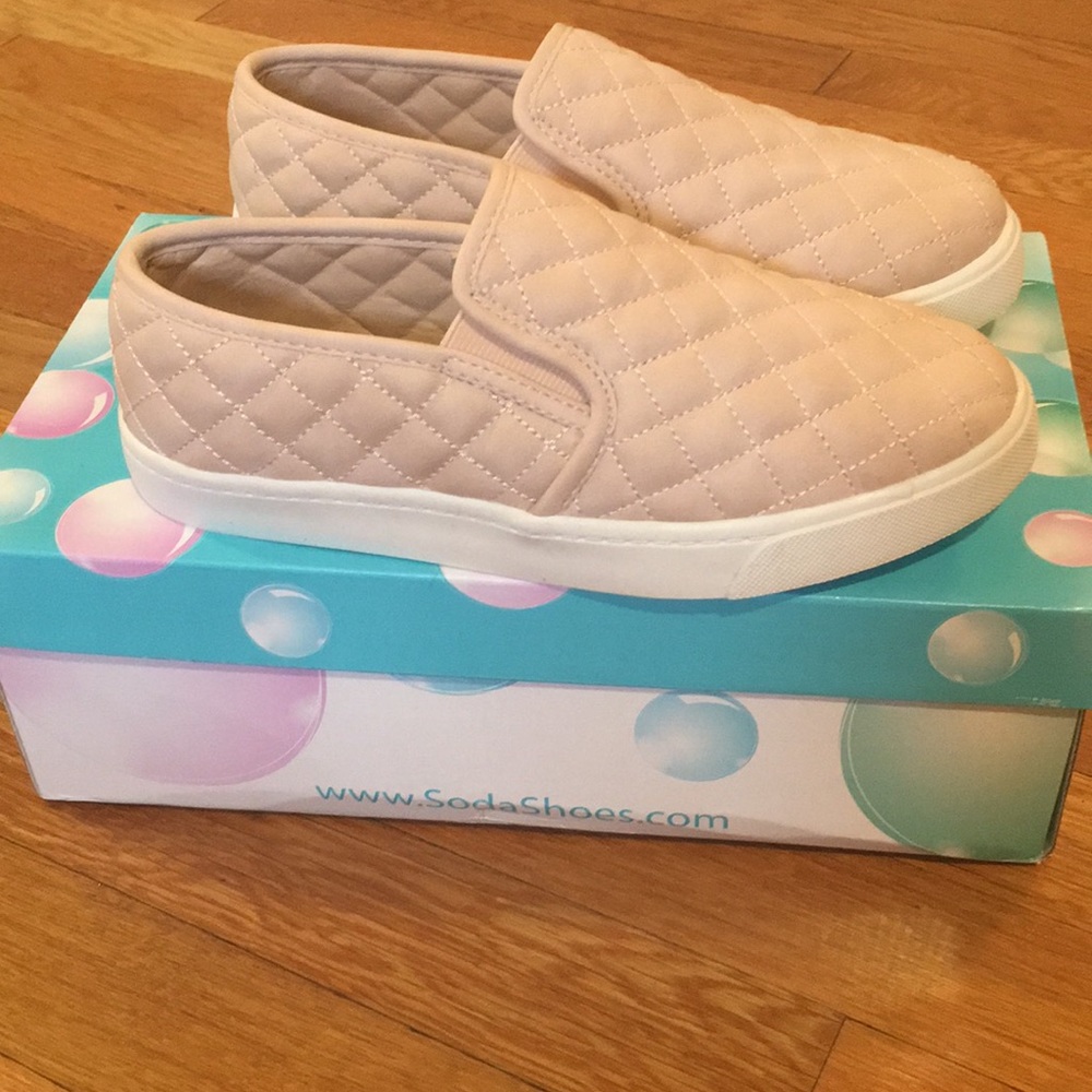 Never worn brand new quilted shoes